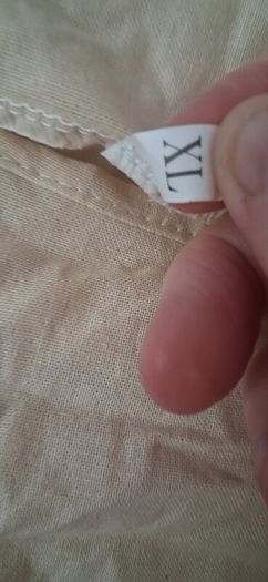 woemsn summer set says xl more 10 to 12 in my opinion