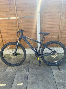 Carrera Vengeance 27.5 inch wheels mountain bike