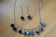 Crackle black and crystal clear beaded necklace and earnings set