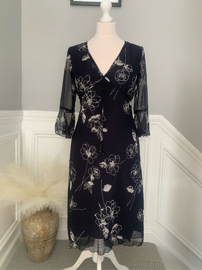 Navy & white floral print dress. Size 8