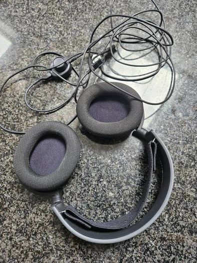 Steel Series Earphones  Headphones
