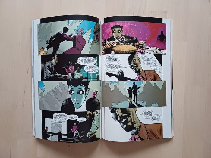 Seven Soldiers of Victory by Grant Morrison (Volume 1 to 4 DC Comics Graphic Novels 2006)