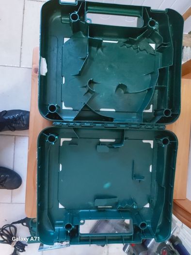 BOSCHE PST 700E 500W  Jigsaw in a case, works perfect, excellent condition