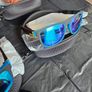 Job lot of sunglasses including cases Image 4