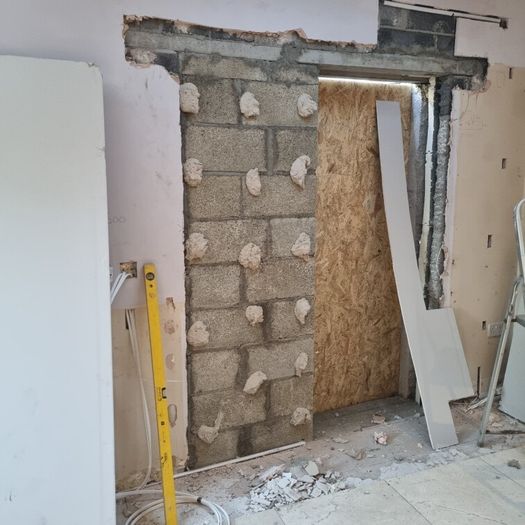 Irish Builder 30 years in business specialised in attic conversions and extensions guaranteed to beat most prices with the same quality of work