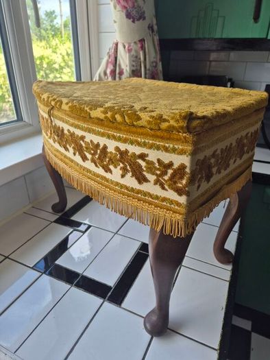 Vintage MidCentury 1950s Tapestry sewing box foorstool