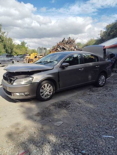 Breaking VW Passat 1.6 cay 2012