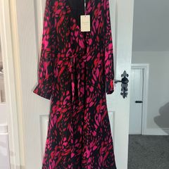 NEW Emily & Me Midi Dress with pockets - Size 12