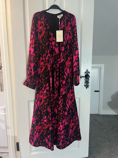 NEW Emily & Me Midi Dress with pockets - Size 12