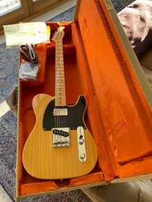 Fender 52 Telecaster American Vintage Reissue Limited Edition FSR. Albert Lee signature on back of headstock.