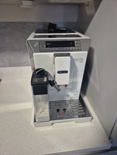 DeLonghi Eletta cappucino coffe machine