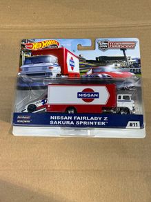 Nissan Fairlady Z & Sakura Sprinter Team Transporter Hot Wheels