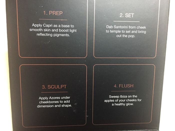 Huda Beauty 3D Highlighter palette