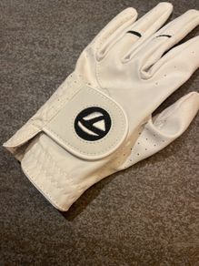 Golf glove, excellent condition