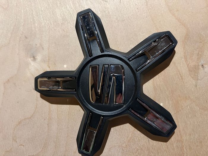 Seat centre cap new
