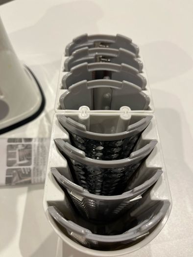 Manual rotary grater in very good condition
