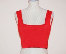 RED TOP   Prettylittlething