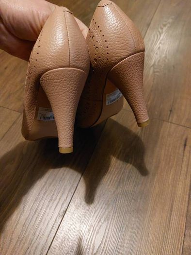 Clarks- nude- uk7