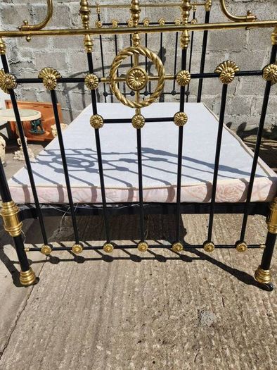 Stunning 4 foot Victorian brass and cast on castors