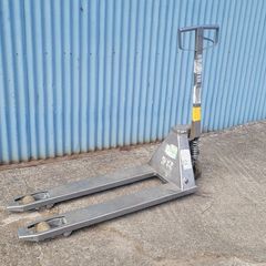 Pallet truck