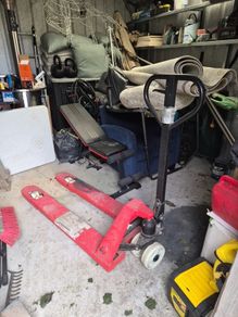 Pallet Truck - Perfect Condition