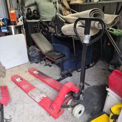 Pallet Truck - Perfect Condition
