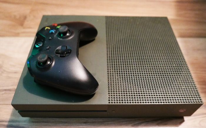 Xbox One S 1TB Console and Controller (works well)