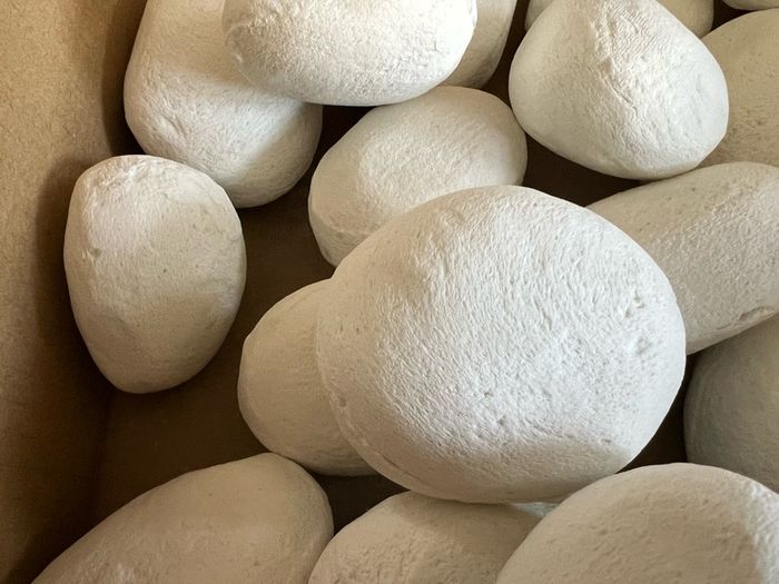 Full Pack of White Ceramic Pebbles for Gas / Bioethanol Fire (25-30 Pcs)