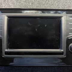 VW Passat B8 (3G) 6.5-Inch Infotainment Screen / Display Unit