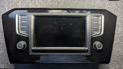 VW Passat B8 (3G) 6.5-Inch Infotainment Screen / Display Unit
