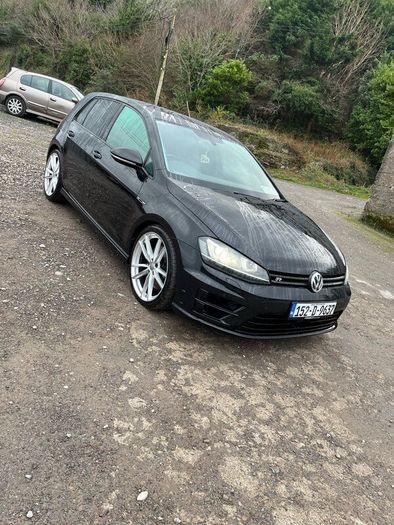 Volkswagen golf r