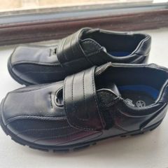 Boys black school shoes sizes 12 and 1