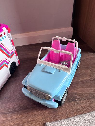 Barbies + 2 vans and 1 car
