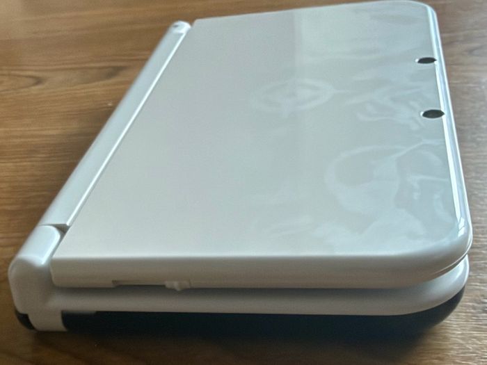 New Nintendo 3DS XL Fire Emblem Fates edition