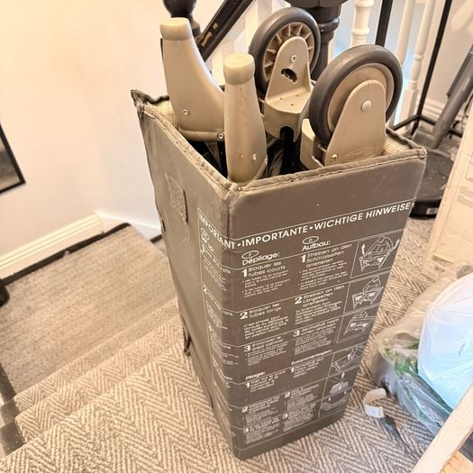 Travel cot