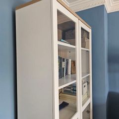 AS NEW white and glass bookcase
