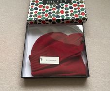 Carolyn Donnelly Hat and Glove set