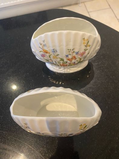 Aynsley  vase  posy holders 7 euro each