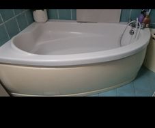 Bath. Free