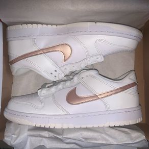 White Nike Dunk Low