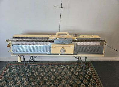 Brother KH270 knitting machine with KR260 Ribber