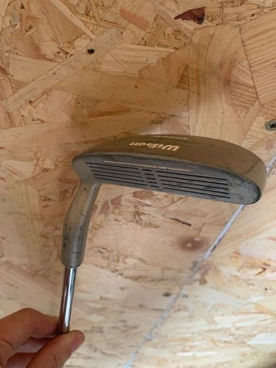 Wilson staff chipper golf club (Rh)