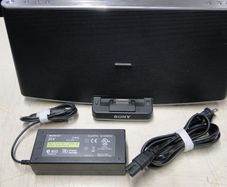 iphone dock player