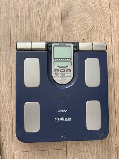 Omron body scale