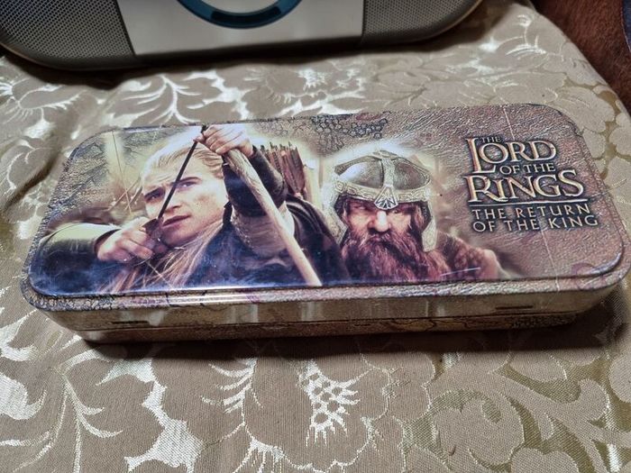 Lord of the Rings Return of the King tin pencilcase