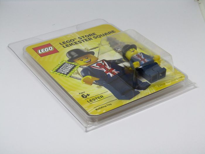 Lego Lester Minifigure London Leicester Square Limited Edition Exclusive Unnumbered Employee Version Very Rare This is Not Marked With Assigned Number As You Will See In The Pictures