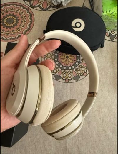 Beats Bluetooth Headphones - Glod