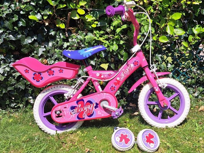 Bike with stabilisers