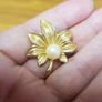 Vintage Brooch with a Pearl. Image 2