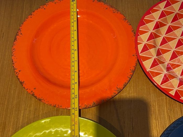 Large Melamine Dinner Plates (4)